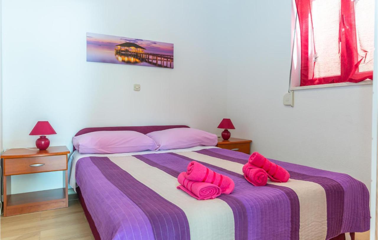 Lovely Home In Makarska With Wifi Kültér fotó